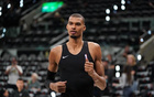 NBA官方确认文班亚马推人行为不构成恶意犯规，无需追加处罚引发热议
