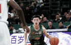 辽宁男篮动态更新！乌戈不想放弃王岚钦，全队抵达长春备战热身赛，赵继伟带伤爆发彰显男篮队长本色
